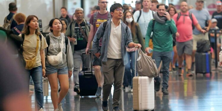 EE.UU: Viajar por avión es cada vez peor, afirman pasajeros