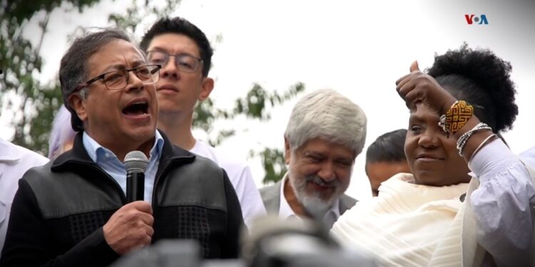 A dos años de la “Paz Total” en Colombia, la esperanza de alcanzar el fin del conflicto presenta varios retos: ONG