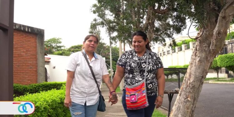ONG da la mano a migrantes nicaragüenses LGBTQ para ser aceptados en la sociedad costarricense