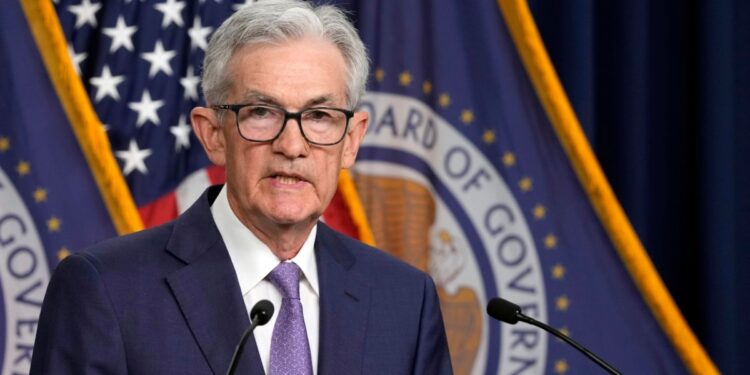 La Reserva Federal afirma que un índice aceptable de inflación y un mercado laboral robusto son claves para una economía fuerte