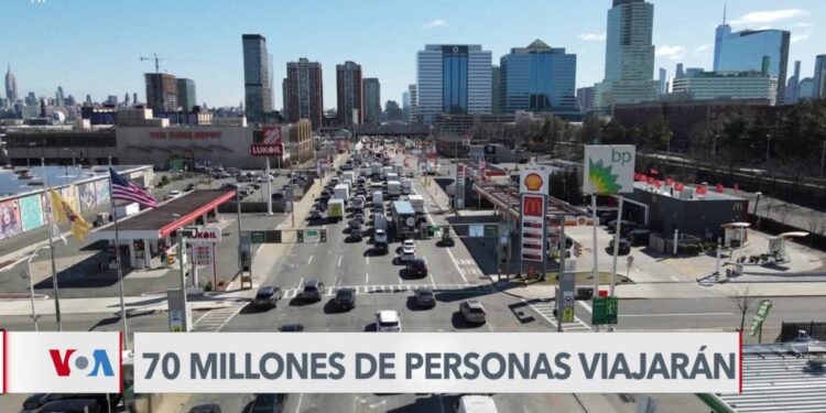 EEUU prevé cantidad récord de viajeros durante fin de semana largo