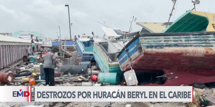 Huracán Beryl amenaza a Jamaica