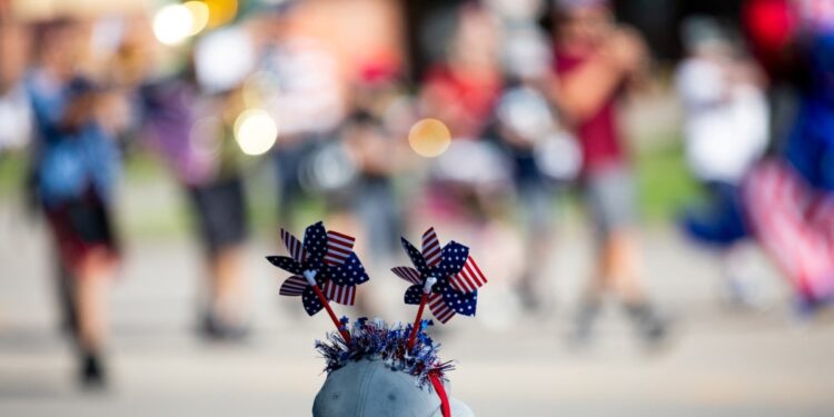 Empiezan las celebraciones del 4 de julio, un fin de semana lleno de desfiles, comida y celebraciones patrias