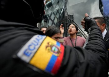 Ecuador: Protestas contra aumento de precios de los combustibles