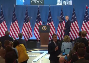 El presidente Biden responde a preguntas de la prensa tras cumbre de la OTAN