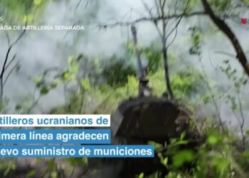 Artilleros ucranianos de primera línea agradecen nuevo suministro de municiones