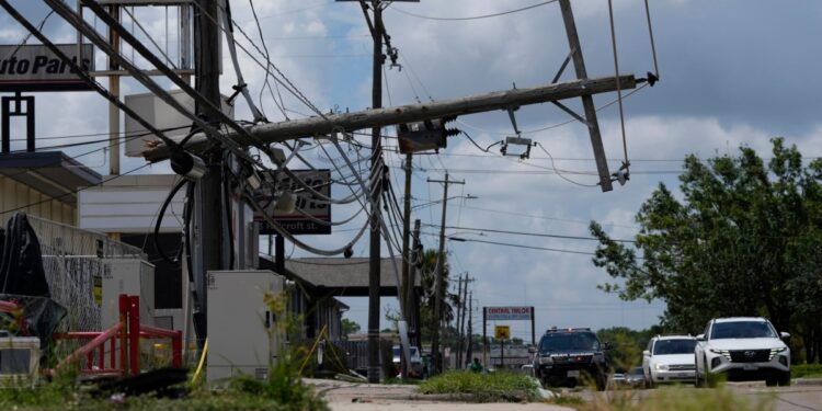 Remanentes de Beryl provocan tornados y lluvias desde los Grandes Lagos hasta Nueva Inglaterra