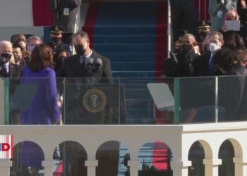 Kamala Harris busca romper otra barrera de género en Estados Unidos