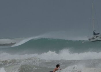 El gobierno de Biden propuso el martes una nueva norma para abordar el calor excesivo en el lugar de trabajo.