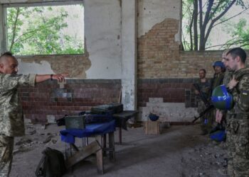 Exconvictos ucranianos buscan una segunda oportunidad en el Ejército
