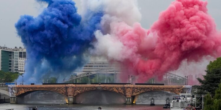 París inaugura sus Juegos Olímpicos con fastuosa ceremonia en el río Sena