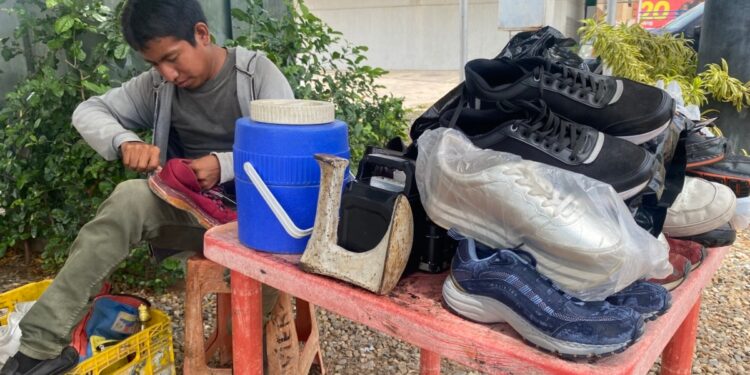 la inflación se aplaca oficialmente en Venezuela, pero la vida sigue cara