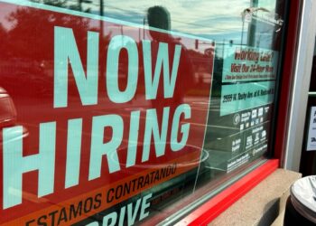 empleadores añadieron 206.000 trabajos en junio indicando fortaleza económica