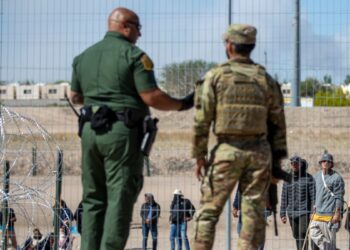 Las familias de Uvalde, Texas, afectadas por los asesinatos de 19 niños y dos maestros en mayo de 2022 siguen frustradas.