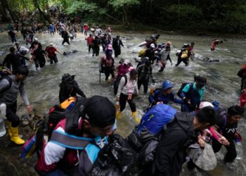 Obligados a migrar, venezolanos esperan un cambio y volver a casa eventualmente
