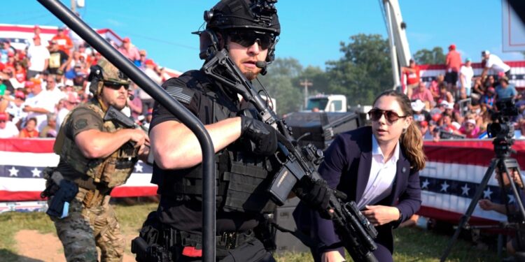 Tiroteo en mitin de Trump, resultado de años de altos niveles de amenaza en EEUU