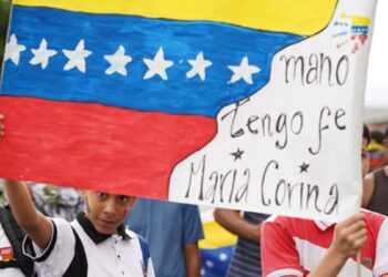 Entre tristeza e ira reaccionan los venezolanos en Colombia y el gobierno Petro mantiene silencio