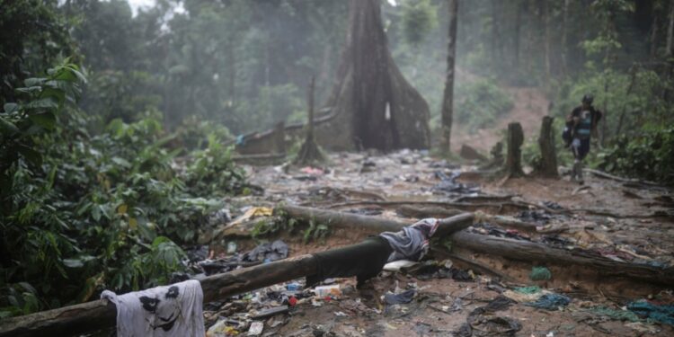 El gobierno de Panamá defiende su decisión de cerrar tres pasos fronterizos en El Darién