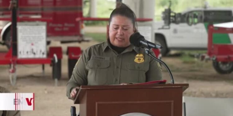 Patrulla Fronteriza demuestra protocolo para salvamento de migrantes