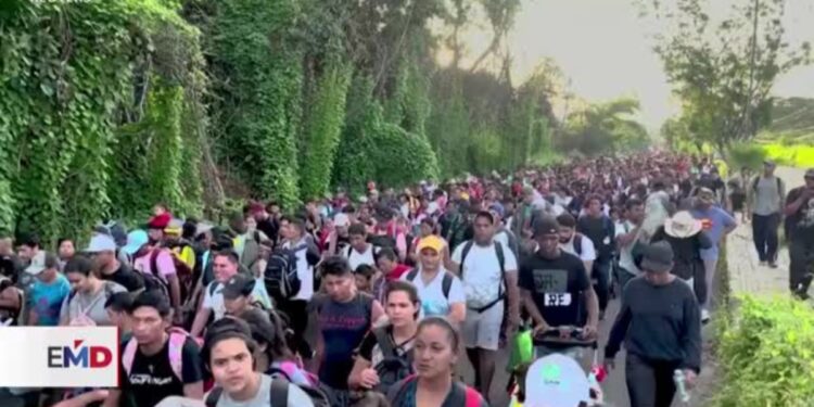 Cientos de migrantes buscan llegar a la frontera sur de EEUU antes de las elecciones