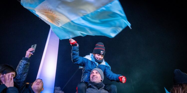 En Fotos | Aficionados argentinos celebran su triunfo en la Copa América