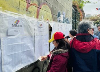 Venezolanos en Colombia votan en elecciones presidenciales