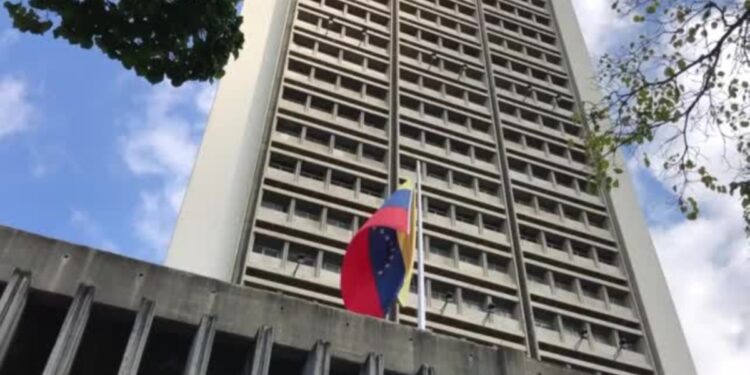 Denuncian bloqueo de una docena de páginas web en Venezuela