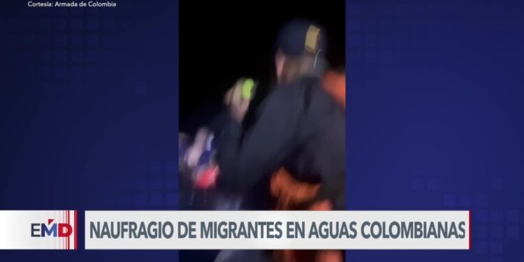 Cuatro personas siguen desaparecidas tras naufragio de migrantes en Colombia