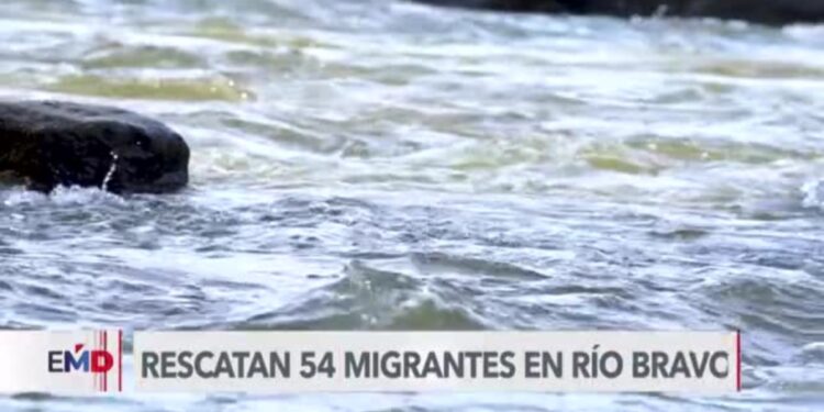 Rescatan en Texas a decenas de migrantes, algunos con hipotermia