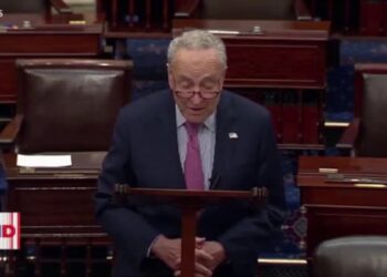 Demócratas y republicanos piden renuncia de senador Bob Menéndez