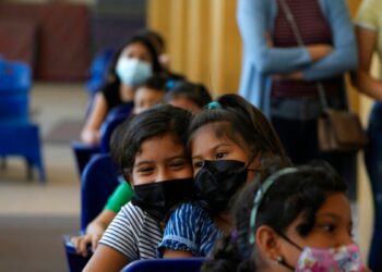 HRW denuncia que las escuelas de Ecuador siguen sin reportar abusos sexuales a niños