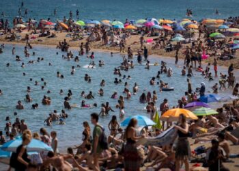 Un aparatoso accidente de autobús en Cataluña causa decenas de heridos