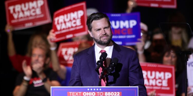 Dirigencia republicana insta a sus colegas a evitar los ataques racistas y sexistas contra Harris