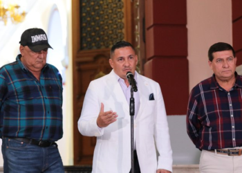 Alcalde José Adrián Azuaje anuncia su respaldo al presidente Nicolás Maduro y teme actos de violencia por parte de seguidores de MCM