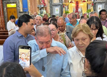 En estado crítico: Cáncer de Edmundo González lo obliga a suspender agenda de campaña