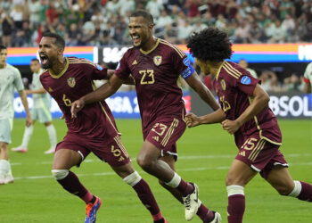 Dos venezolanos entre los mejores de la fase de grupos de la Copa América