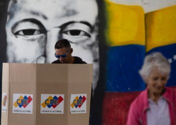 Sin revelar cifras, el Consejo Nacional Electoral de Venezuela calificó de exitoso el simulacro de los comicios presidenciales