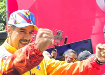 Candidato Maduro arrancó campaña en Zulia: Emprenderán junto a mí un viaje a pie patria adentro