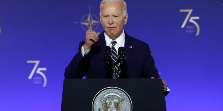 Miembros del partido demócrata se unen para apoyar al president Joe Biden, pese a las dudas.