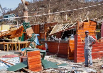 Dos personas murieron en Vermont debido a las inundaciones causadas por los remanentes del huracán Beryl, indicaron funcionarios el jueves.
