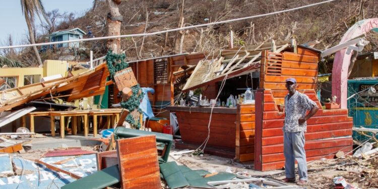 Dos personas murieron en Vermont debido a las inundaciones causadas por los remanentes del huracán Beryl, indicaron funcionarios el jueves.