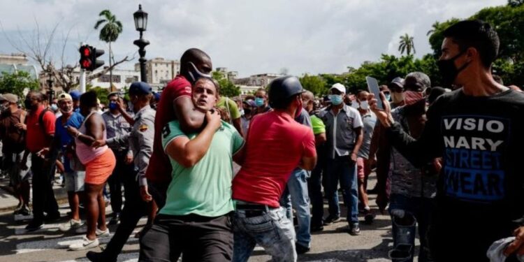 Costa Rica condena a la dictadura cubana en tercer aniversario de protestas del 11J