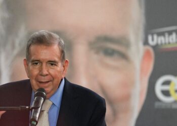 Edmundo González no descarta que Maduro transfiera el poder ante un fracaso