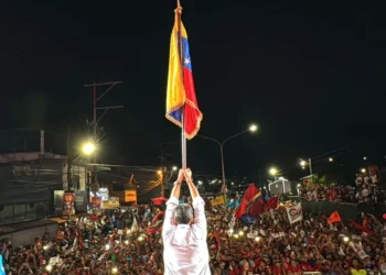 Maduro: Yo llamo a unirnos en defensa de la paz y a decirle a los violentos ¡no volverán!