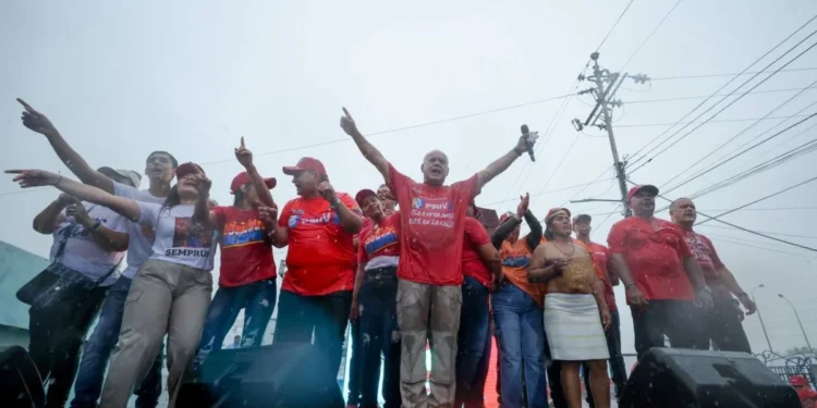 Diosdado Cabello encabezó multitudinaria movilización en Santa Barbara del Zulia donde ratificaron su compromiso revolucionario