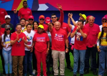 Cabello destacó valentía de alcaldes opositores en apoyo a Nicolás Maduro