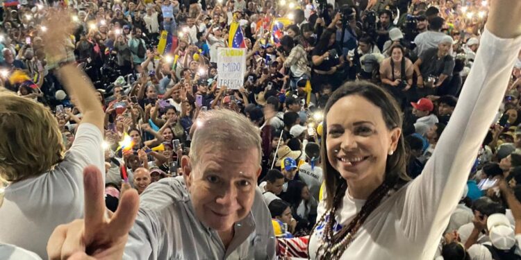 Durante cierre de campaña de la oposición liderada por María Corina Machado llaman a defender el voto