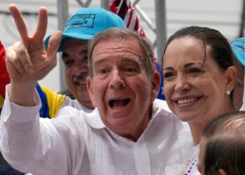 Edmundo González Urrutia, el diplomático “desconocido” que quiere presidir la transición en Venezuela