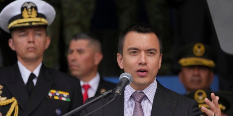 Ecuador solicita reunión del Consejo Permanente de la OEA para tratar el tema de Venezuela