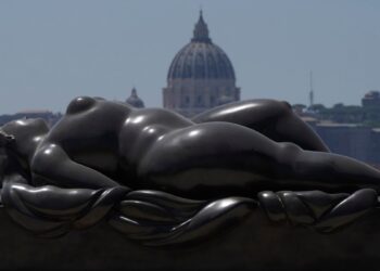 Roma recuerda al fallecido artista colombiano Botero con una exposición de esculturas al aire libre
